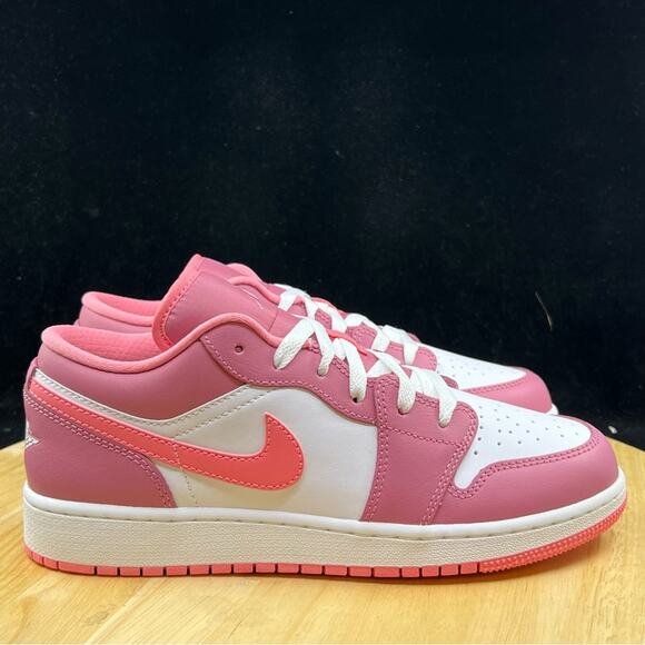 Air Jordan 1 Low GS Berry Pink 553560-616 Size 6Y/ 7.5 Wmns Retro Sneakers - Picture 5 of 9